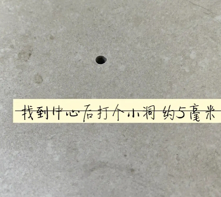 南宁瓷砖空鼓维修公司专业解答在瓷砖铺贴过程中，如果砂料搅拌不均匀，将会带来以下问题